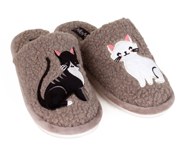 Kitten Slippers 3/4 View