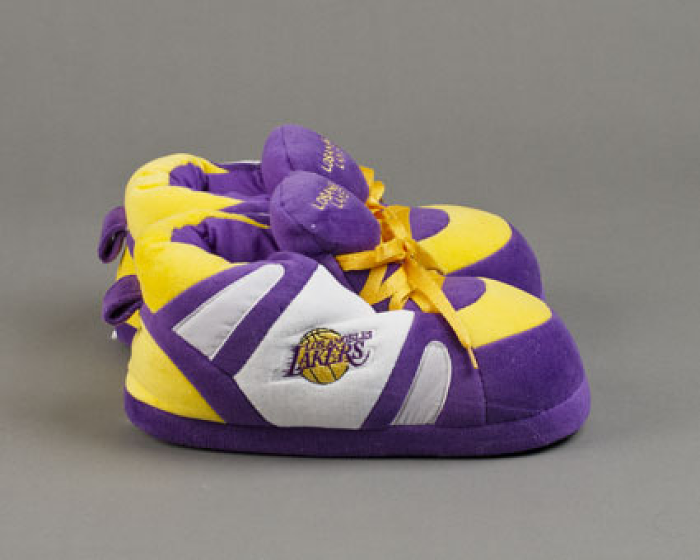 lakers slippers nike