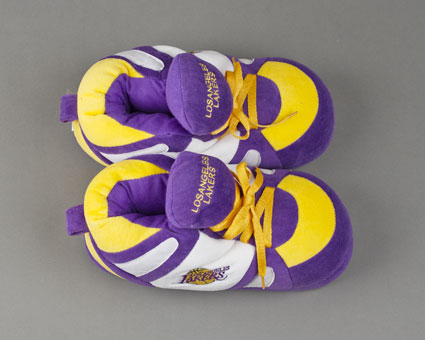 lakers slippers nike